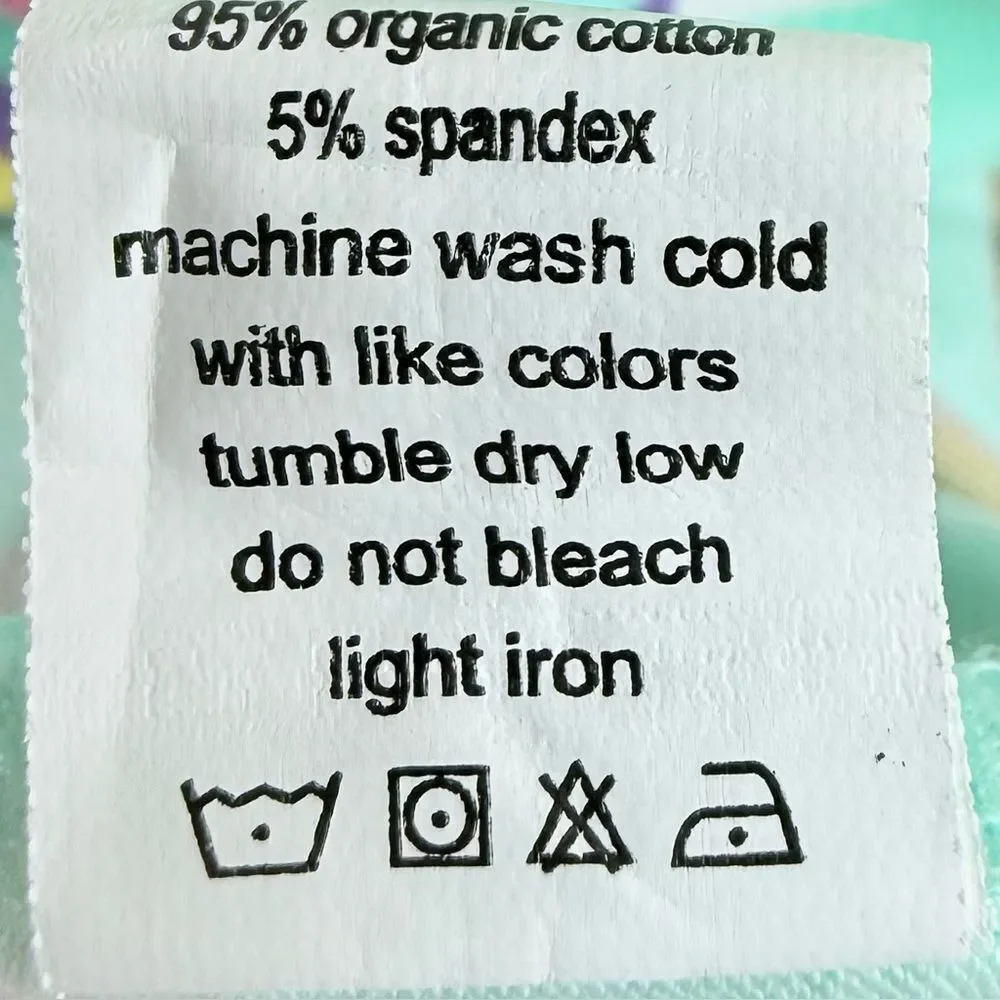 Monica + Andy Organic Cotton Long Sleeve Rainbow Print One Piece. 0-3 Months.
